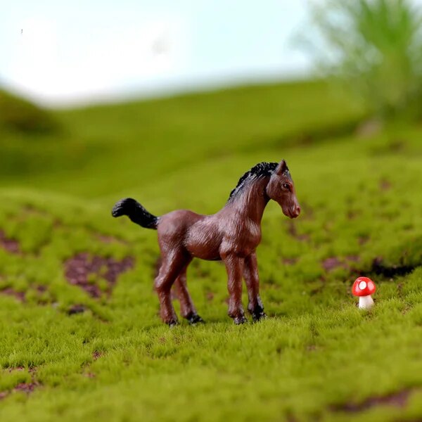 Galleri™ Small Horse Figure
