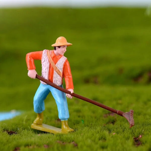 Galleri™ Farmer Figure